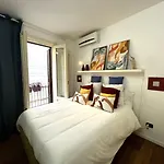 Palazzo Barone,nel Cuore Del Borgo Antico. *