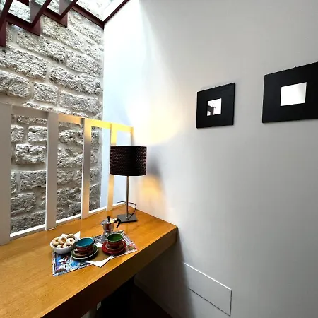 Palazzo Barone,nel Cuore Del Borgo Antico. Apartament *