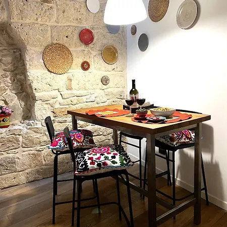 Palazzo Barone,nel Cuore Del Borgo Antico. Appartamento Bari