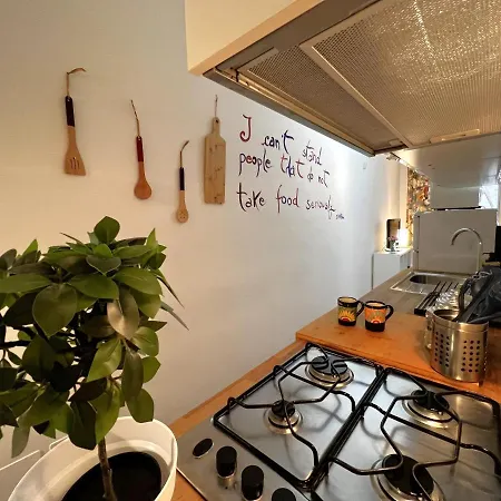 Palazzo Barone,nel Cuore Del Borgo Antico. *